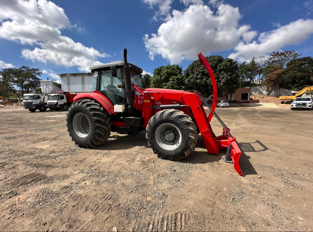 TRATOR MASSEY FERGUSON MF 7150 2014