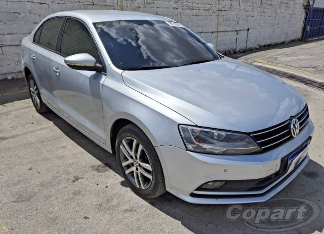 VOLKSWAGEN JETTA COMFORTLINE AT 1.4 16V TSI 2016